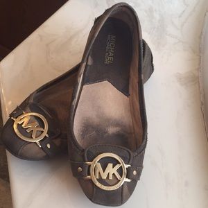 Michael Kors camo flats Size 6
